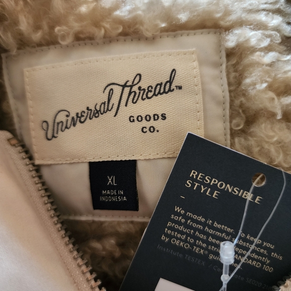 Universal Thread Faux Fur Puffer Vest NWT Teddy Cream - Picture 8 of 11